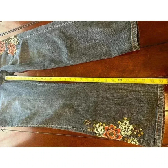 CHICO’S Platinum Bootcut Embroidered Metal  Studded Jeans Size 10 - Picture 9 of 9